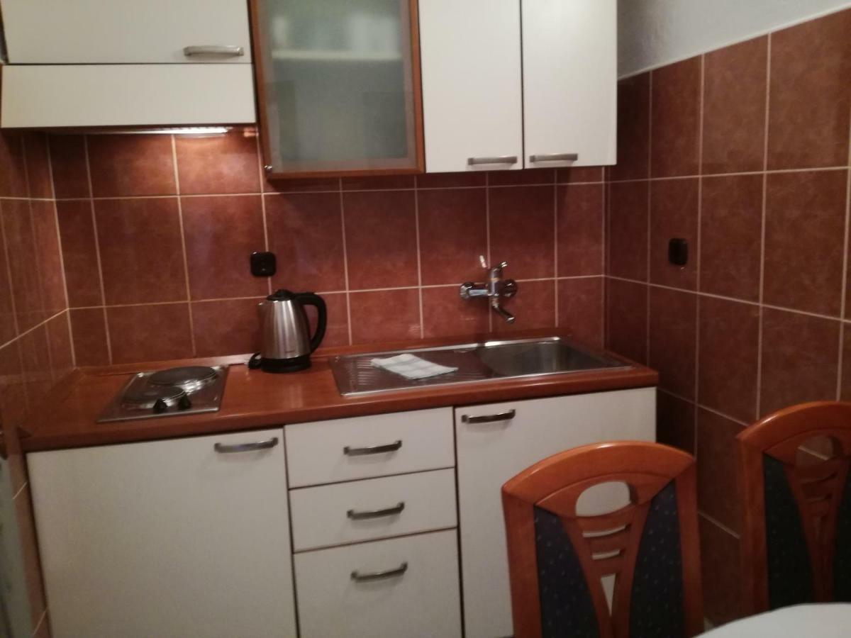 Apartmani Izabela Baška Voda Exteriör bild